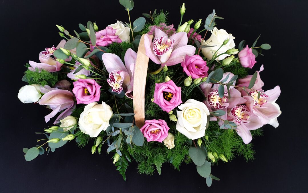 When Should You Send Sympathy Flowers? A Guide to Timing and Delivery