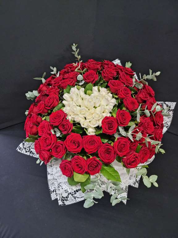 Luxury bouquet of red and white roses