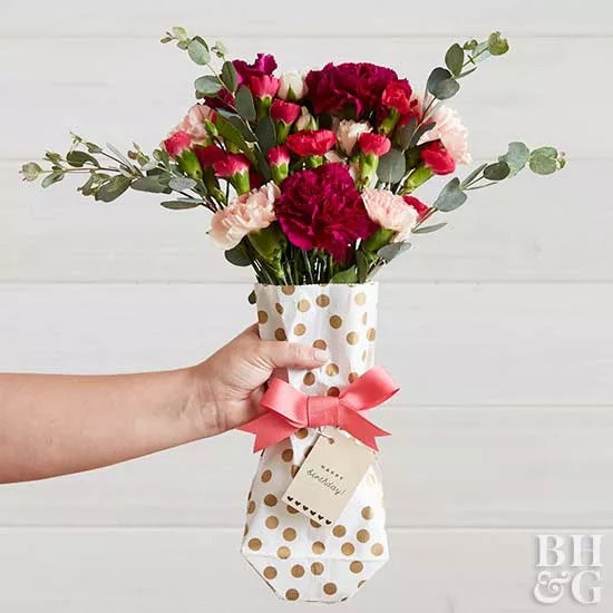 A Design Paper Gift Bag Wrap