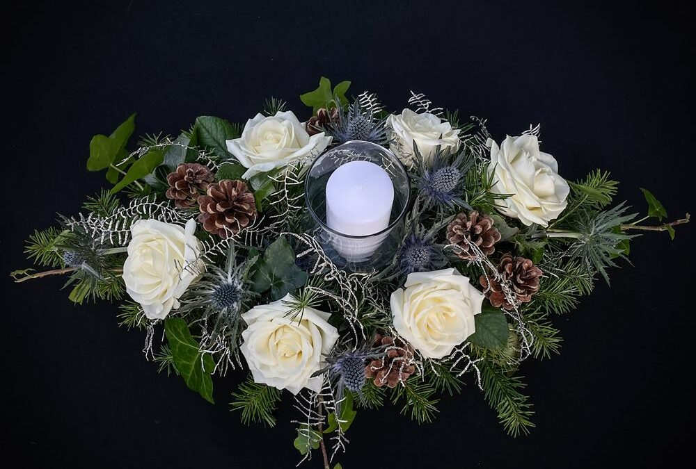 Christmas Cove – White