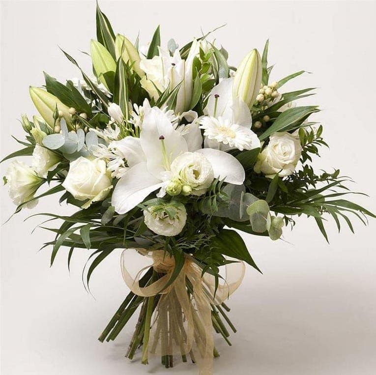 White Fresh Lilly Exquisite Bouquet