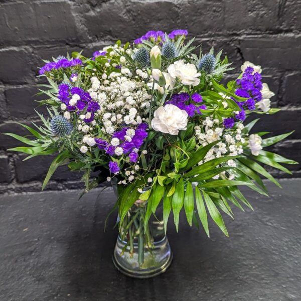 Order Flowers Online | Anastasia Florists | Free Vase Flower Bouquet | Aberdeen Florists