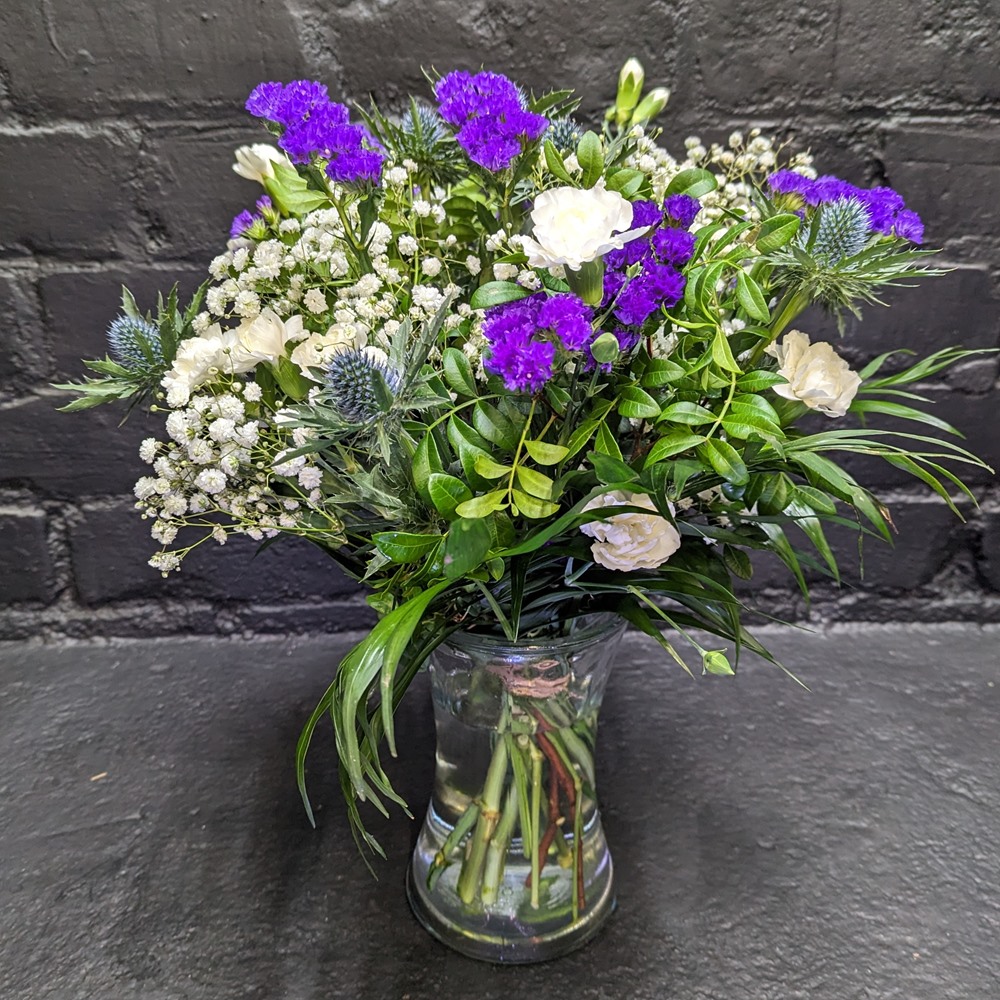 Order Flowers Online | Anastasia Florists | Free Vase Flower Bouquet | Aberdeen Flowers