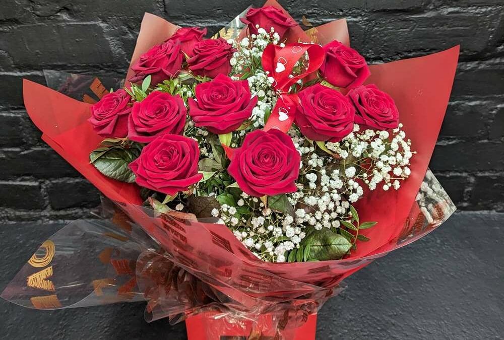 12 Rose Flower Bouquet