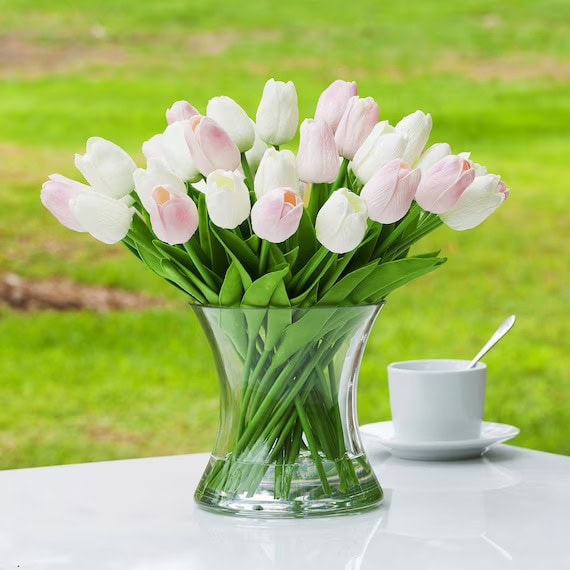 Sophisticated Tulip Displays