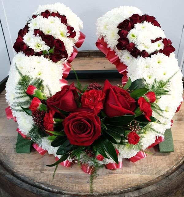 Aberdeen Funeral Florists | Funeral Flower Horse Shoe