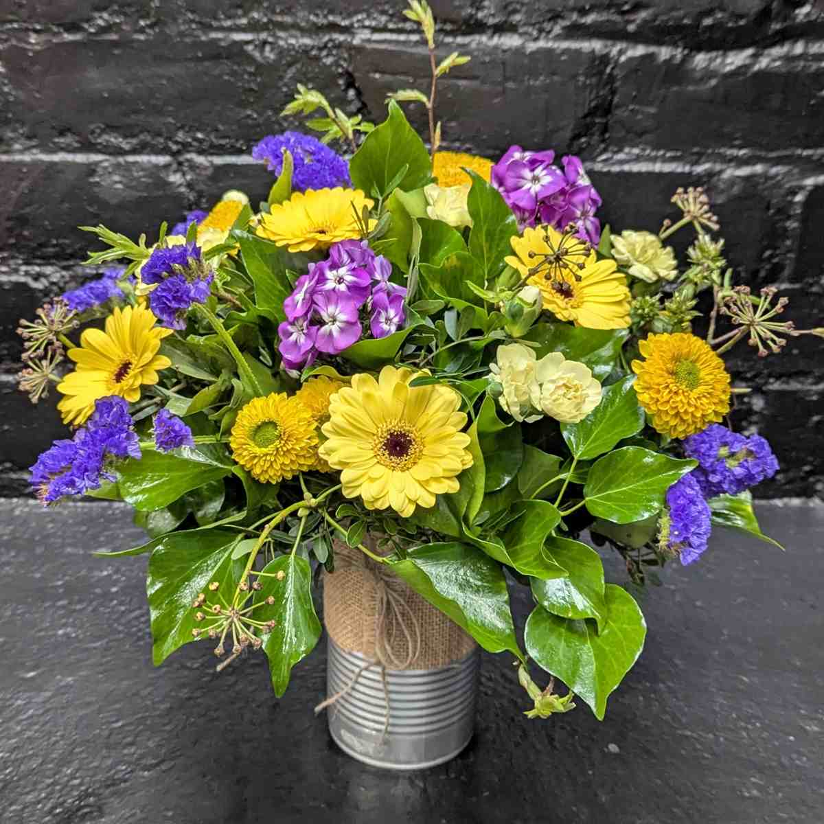 Stonehaven Florist | Flower Delivery Stonehaven | Flower Bouquets | Funeral Flowers | Same Day Delivery