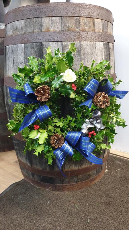 Aberdeen Florist | Same Day Flower Delivery | Christmas Flowers Aberdeen | Christmas Holly Wreath